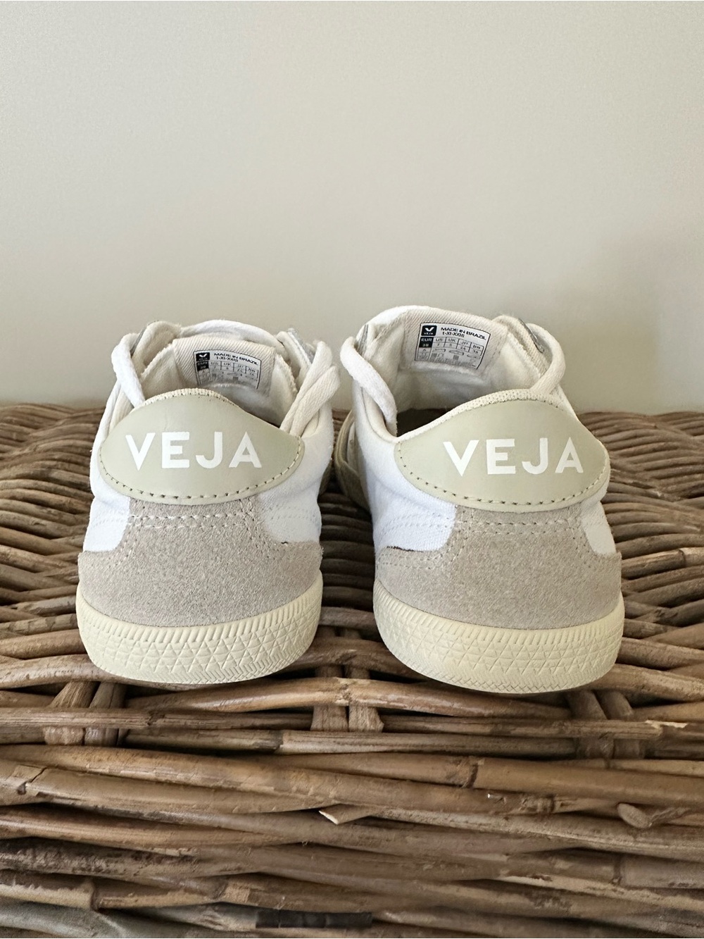 Veja Volley Pierre Sneaker size 38 - Picture 7 of 9